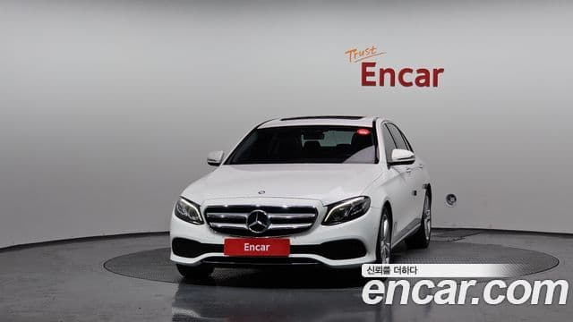 Mercedes-Benz E-Class W213 3