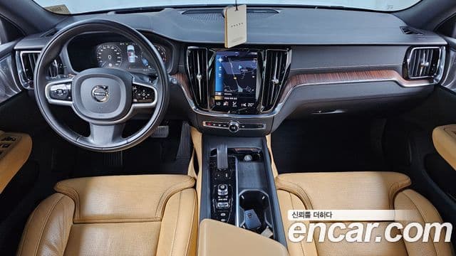 Volvo V60 Cross Country 2nd Gen 4