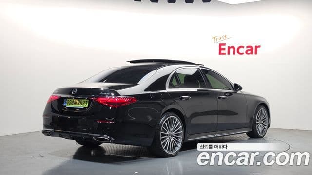 Mercedes-Benz S-Class W223 2
