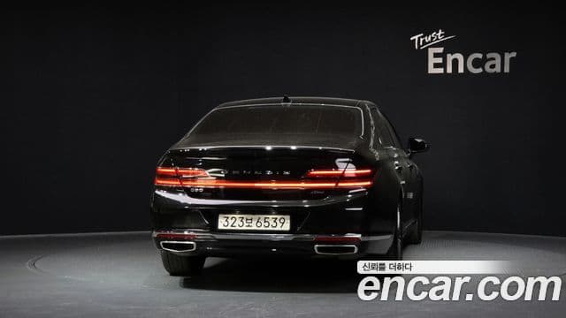 Genesis G90 4
