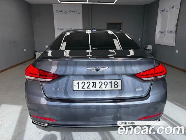 Hyundai Genesis DH 3