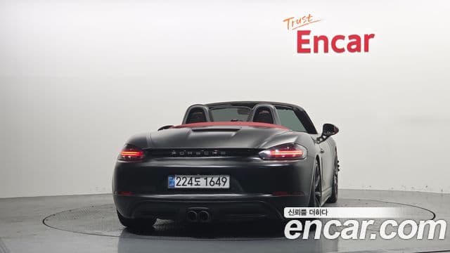 Porsche 718 Boxster 4