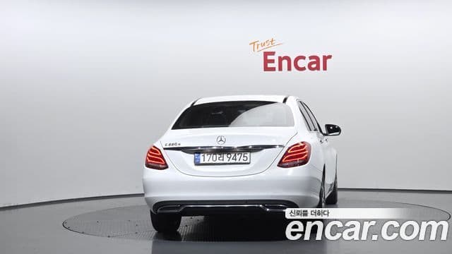 Mercedes-Benz C-Class W205 3