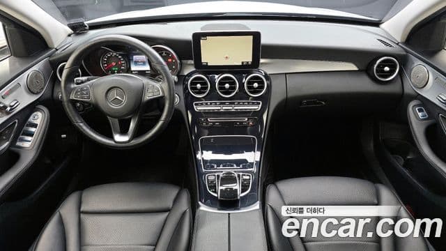 Mercedes-Benz C-Class W205 4