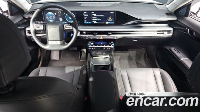 Hyundai Grandeur (GN7) 4