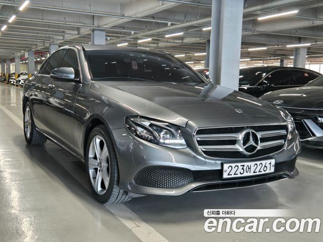 Mercedes-Benz E-Class W213 3