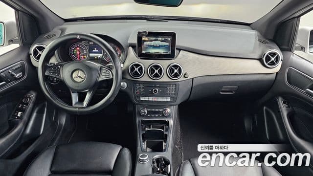 Mercedes-Benz B-Class W246 4
