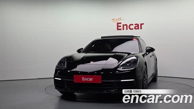 Porsche Panamera (971) 2
