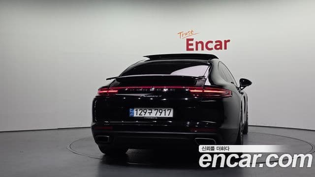 Porsche Panamera (971) 3