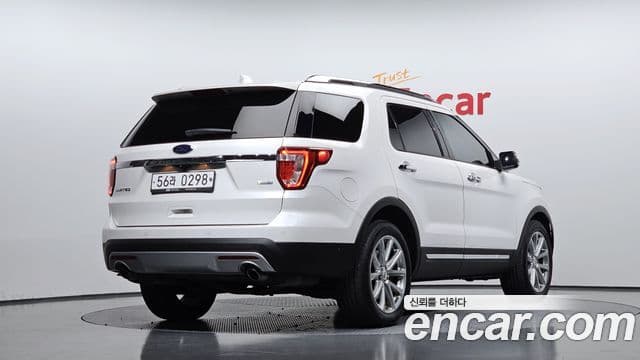 Ford Explorer 2