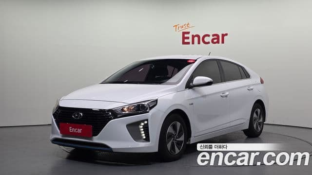 Hyundai Ioniq Hybrid — 1