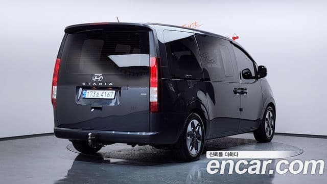 Hyundai Staria 2