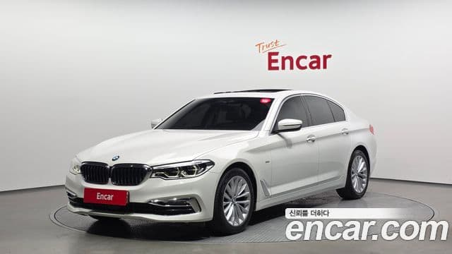 BMW 5 Series (G30)