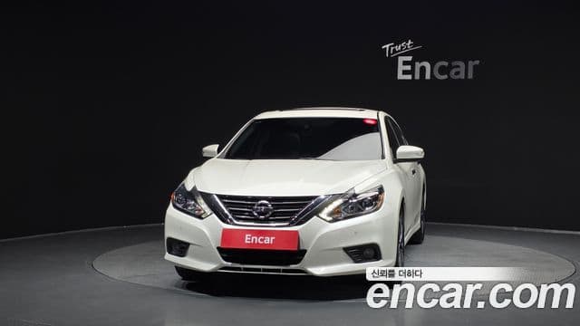 Nissan Altima 3