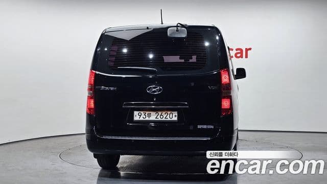 Hyundai Grand Starex 3