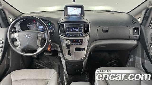 Hyundai Grand Starex 4