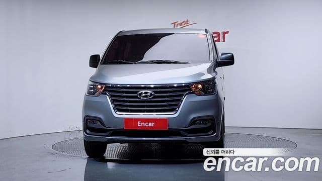 Hyundai The New Grand Starex 3