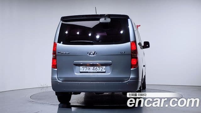 Hyundai The New Grand Starex 4