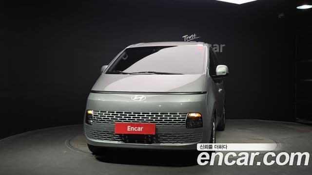 Hyundai Staria 3