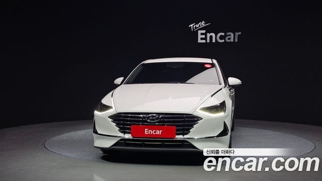 Hyundai Sonata (DN8) 2