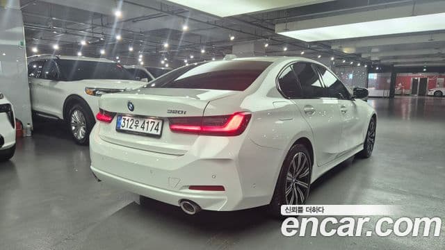 BMW 3 Series (G20) 4