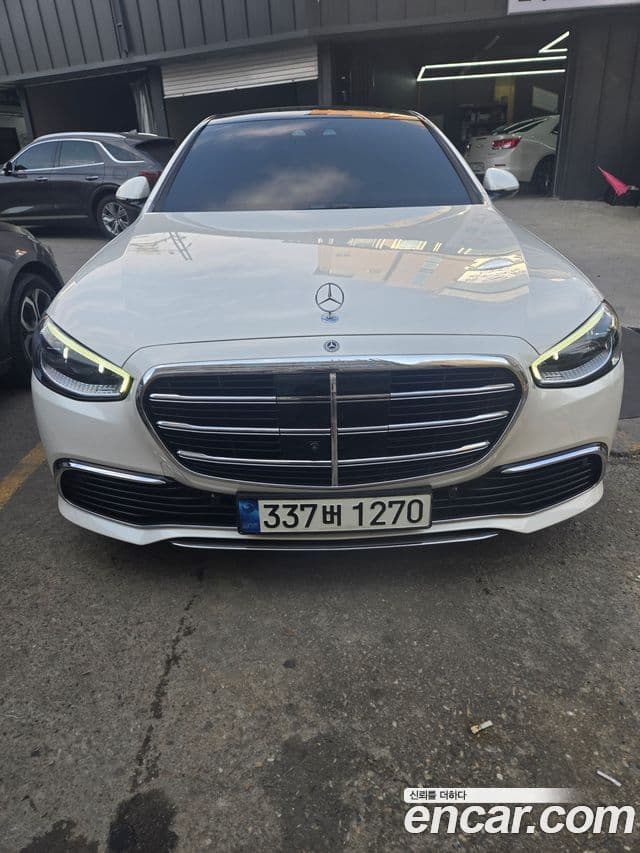 Mercedes-Benz S-Class W223 1