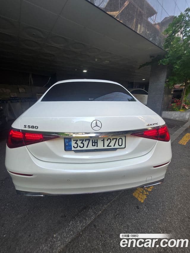 Mercedes-Benz S-Class W223 4