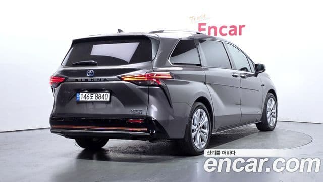 Toyota Sienna 4th Gen 2