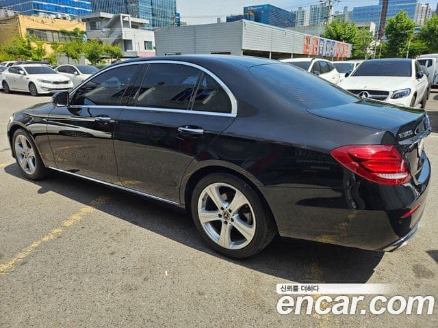 Mercedes-Benz E-Class W213 3