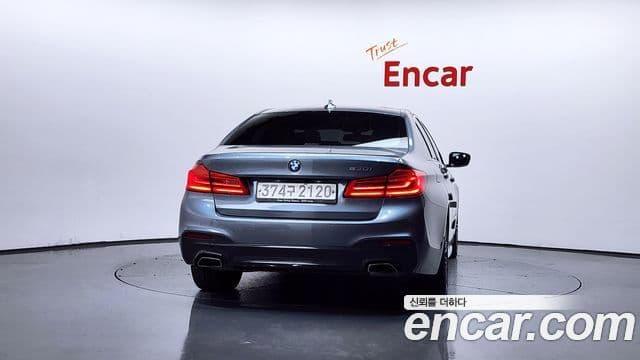 BMW 5 Series (G30) 3