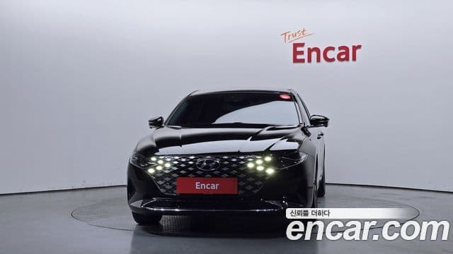 Hyundai The New Grandeur IG Hybrid 2