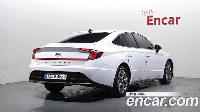 Hyundai Sonata (DN8) 2