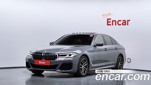 BMW 5 Series (G30) 1