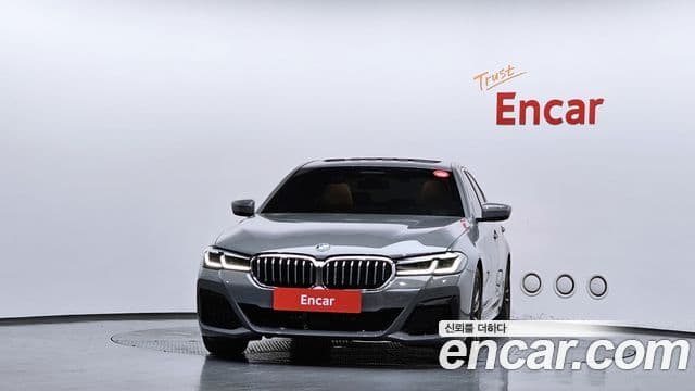BMW 5 Series (G30) 3