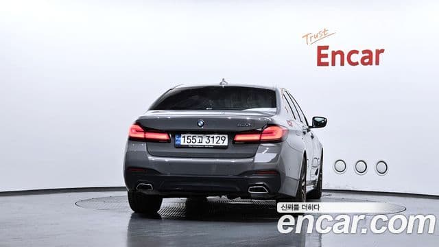 BMW 5 Series (G30) 4