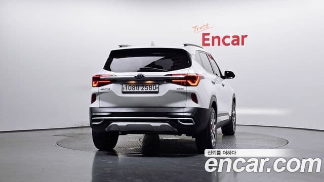 Kia Seltos 4