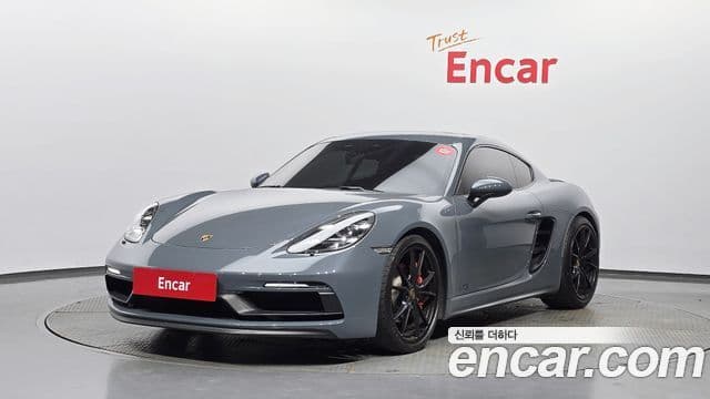 Porsche 718 Cayman — 1