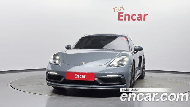 Porsche 718 Cayman 2