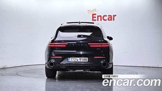 Genesis GV70 4
