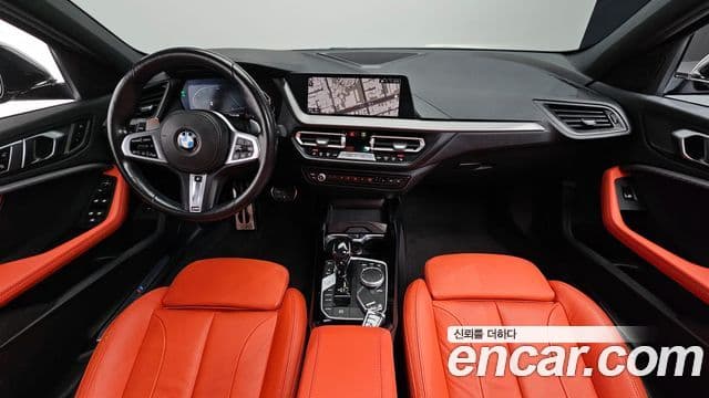 BMW 1 Series (F40) 4