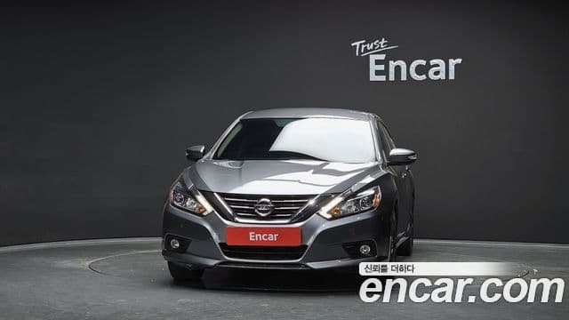 Nissan Altima 3