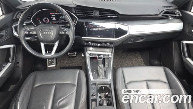 Audi Q3 (F3) 4