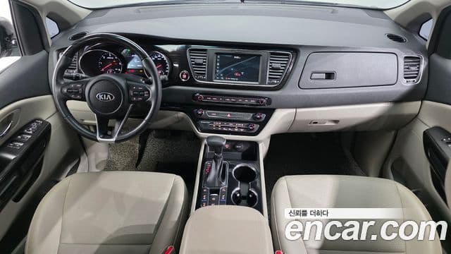 Kia The New Carnival 4