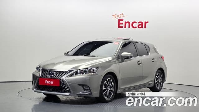 Lexus CT200h 1