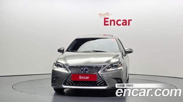 Lexus CT200h 3