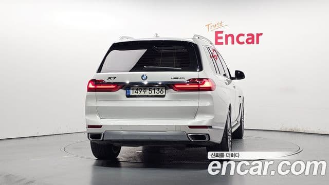 BMW X7 (G07) 4