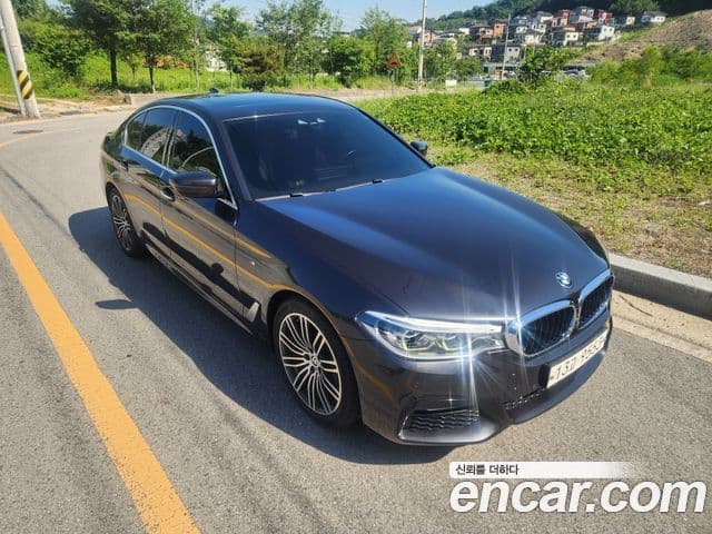 BMW 5 Series (G30)