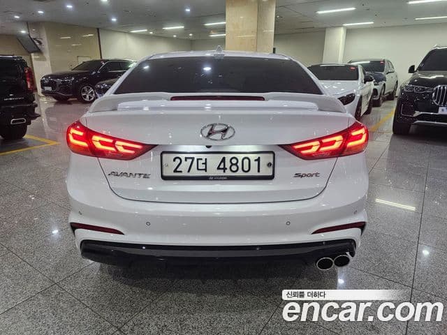 Hyundai Avante AD 4