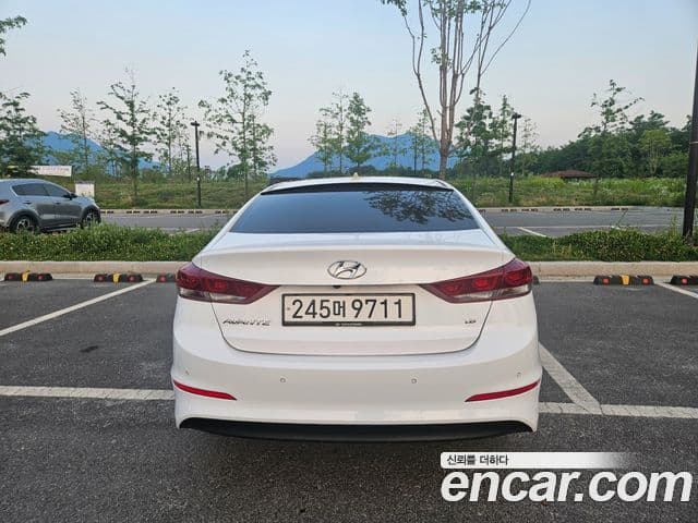 Hyundai Avante AD 3