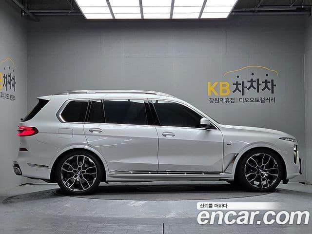 BMW X7 (G07) 4